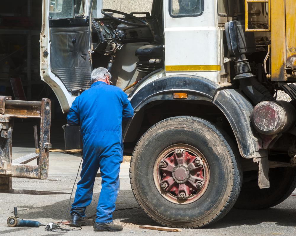 Fleet Transmission Service With Downtime in Mind in Burleson, TX